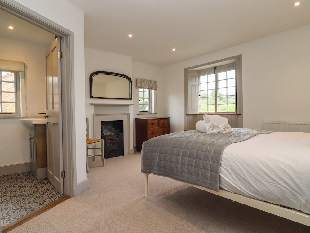 Blossom Cottage