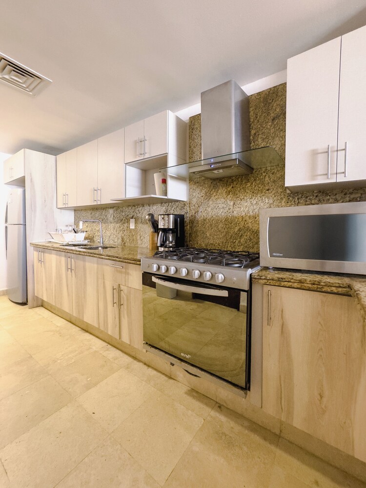 Apartamento Espacioso con Vista al Mar