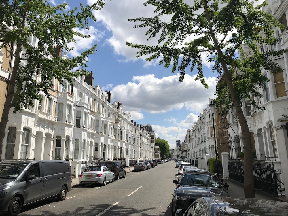 Comfortable Apartment Earls Court