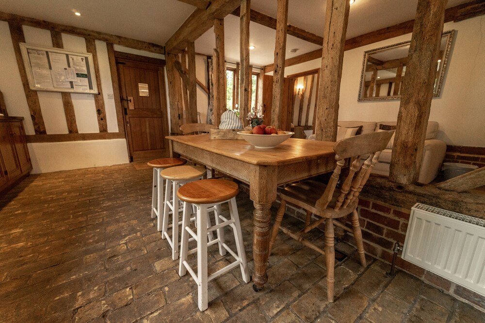 Manor Farm Barn