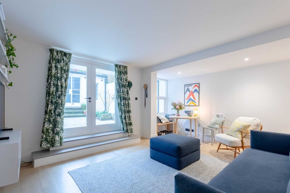 Chic 1BD Flat W/private Terrace Knightsbridge!