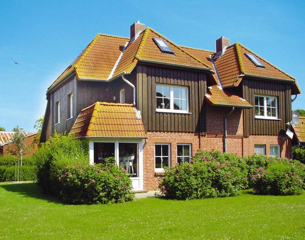Wohnung in Wenkendorf mit Garten