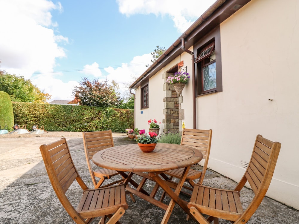 Courtyard Cottage