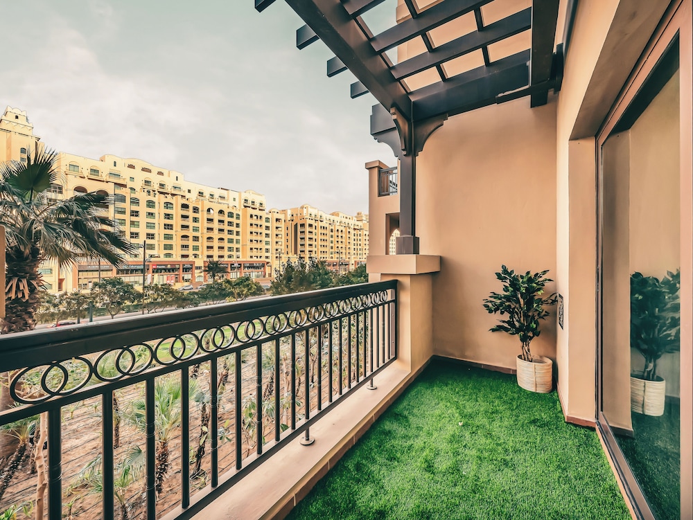 New Fairmont Residences by Propigo