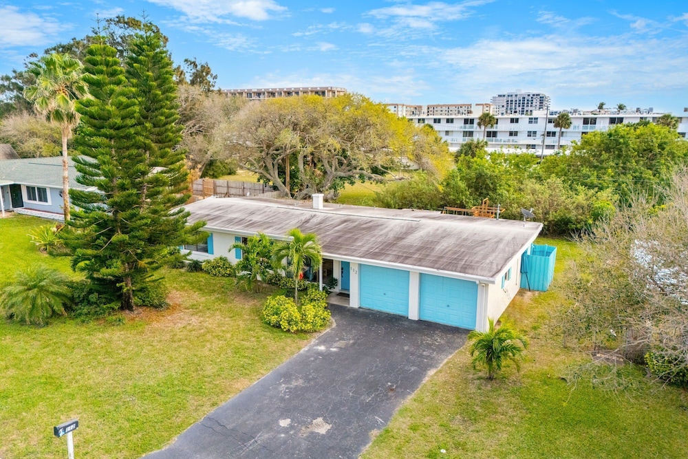 112 Surf Drive