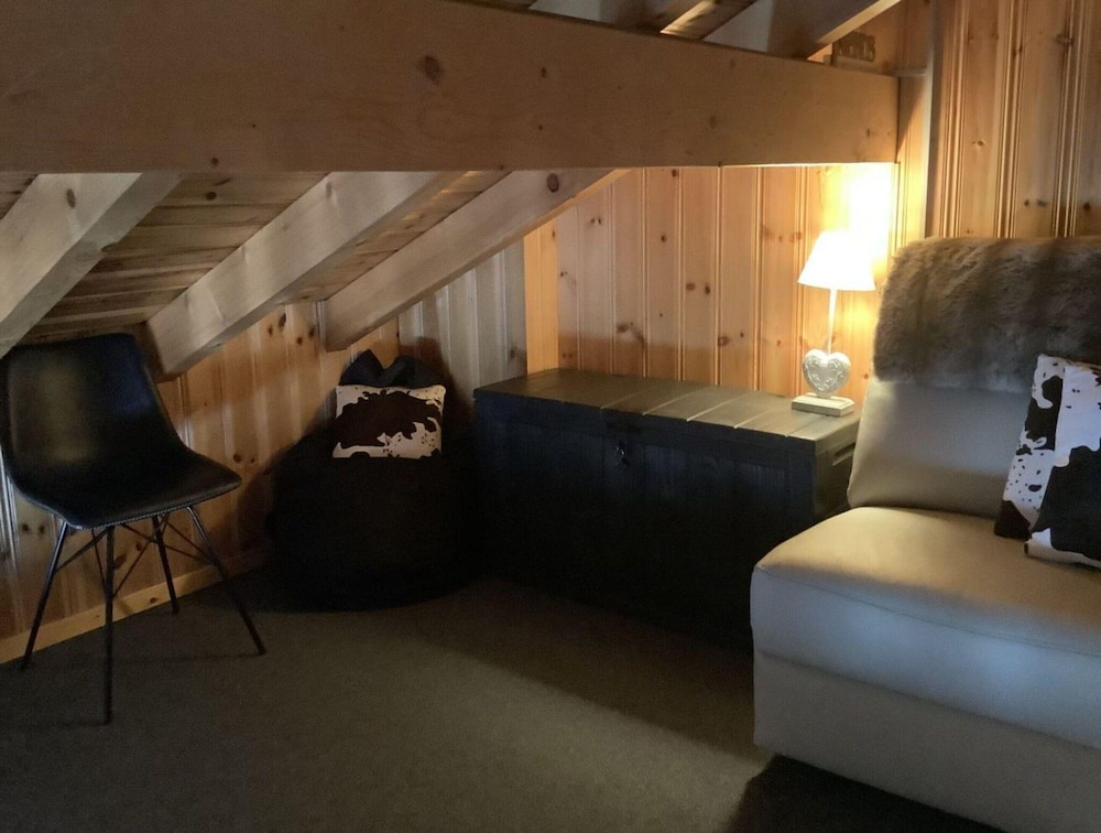 Sunny Chalet in Veysonnaz With Garden