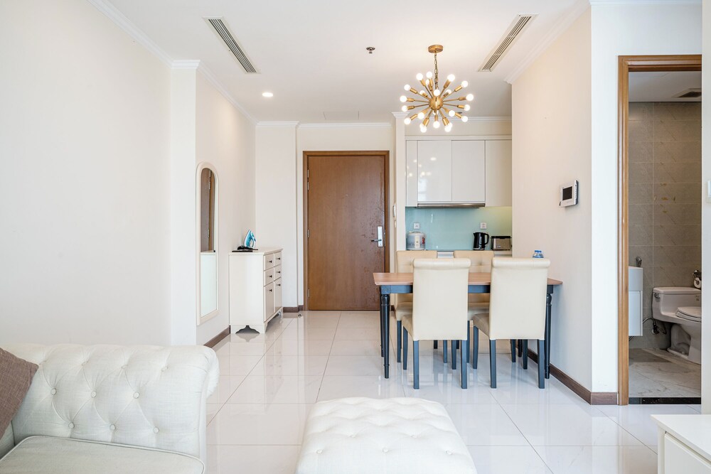PD Pristine Apartment Landmark Plus