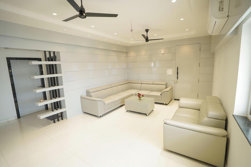 Aurelia Apartment By Red Olive 4bhk 30min Hitech