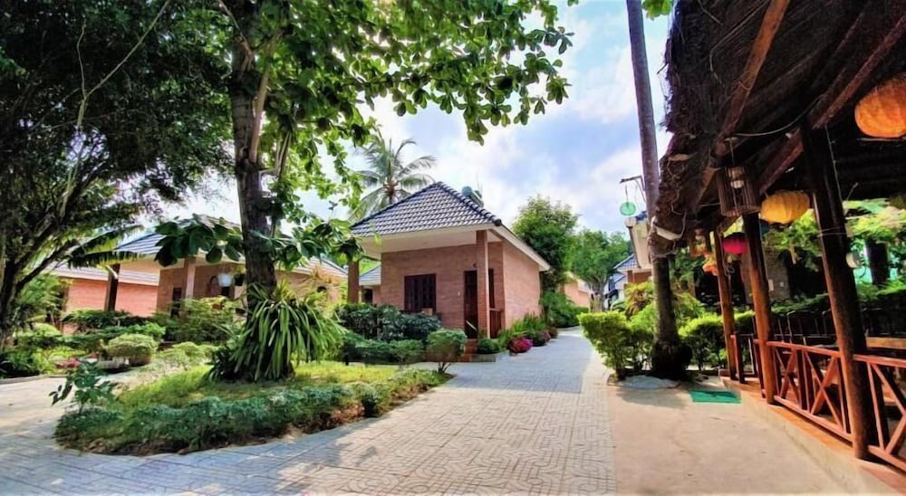 Rum Bungalow Resort Phu Quoc