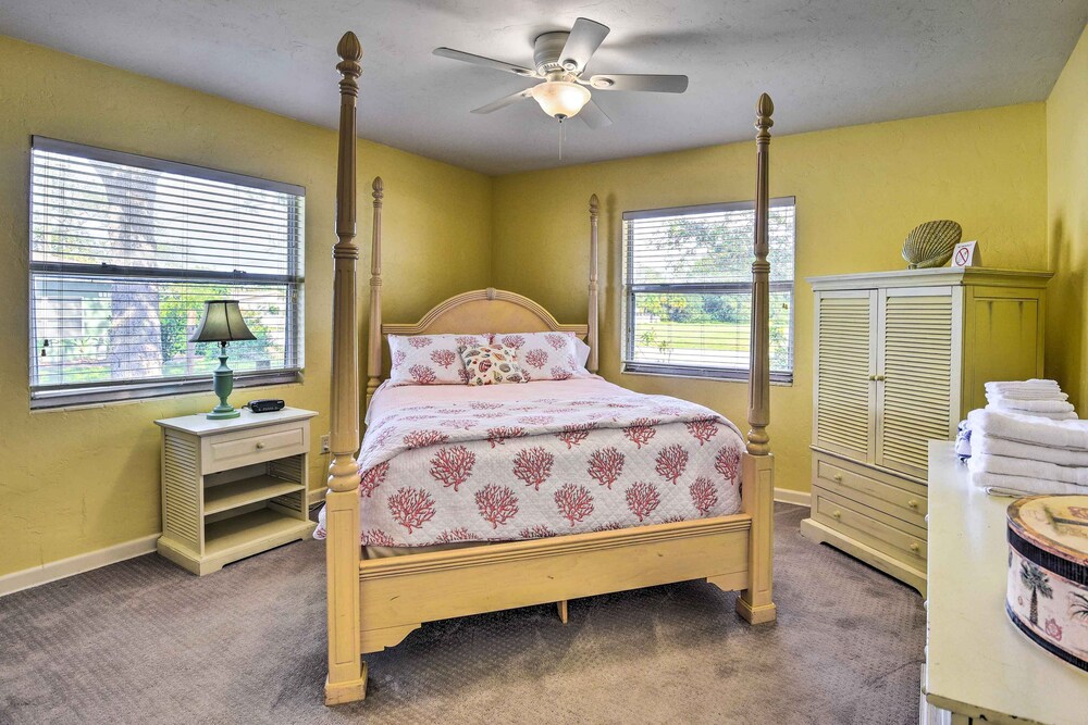 Charming Nokomis Home: Walk to Beach! view 3
