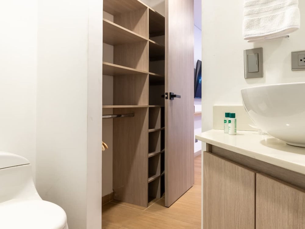 Panoramic 3 BR in Laureles Medell n