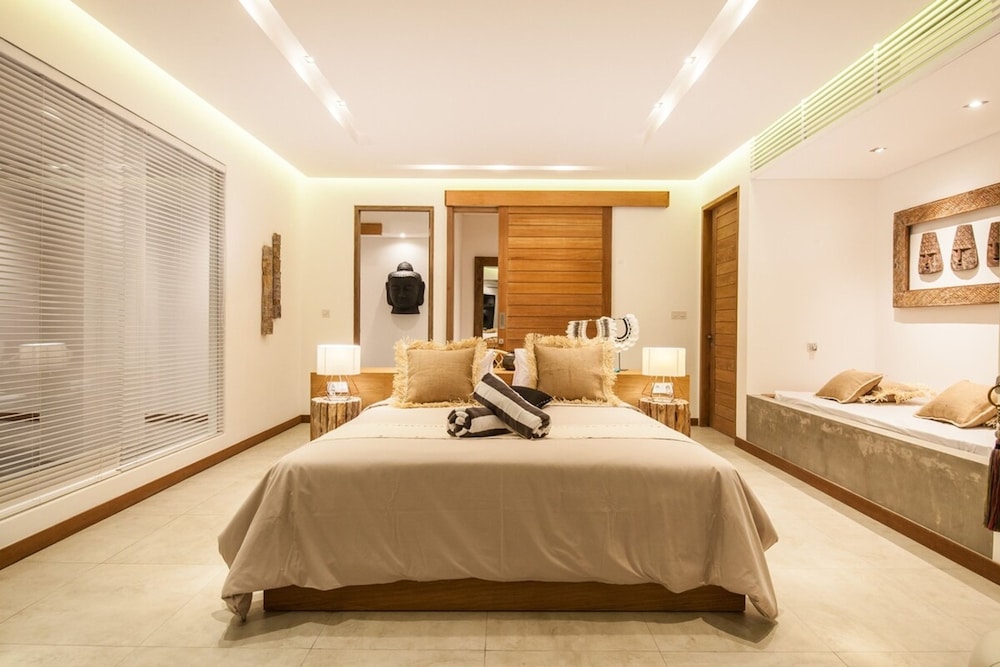 Niko 2 R New Villa Close to Finns Beach Club