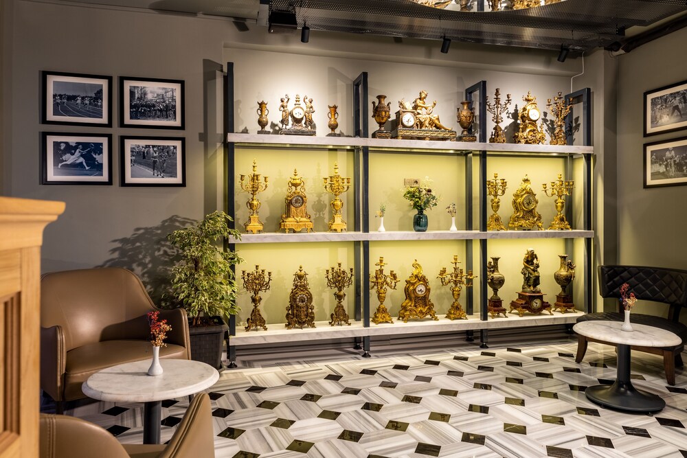 Marius Otel - Image 16