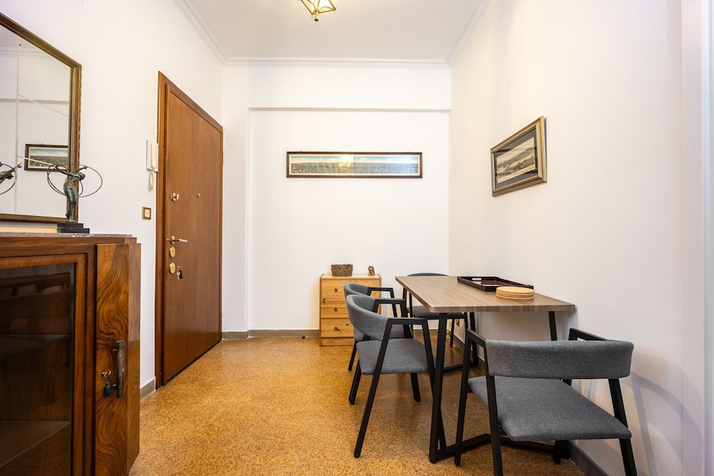 Central Athens 2 Bedroom Apartment in Kolonaki