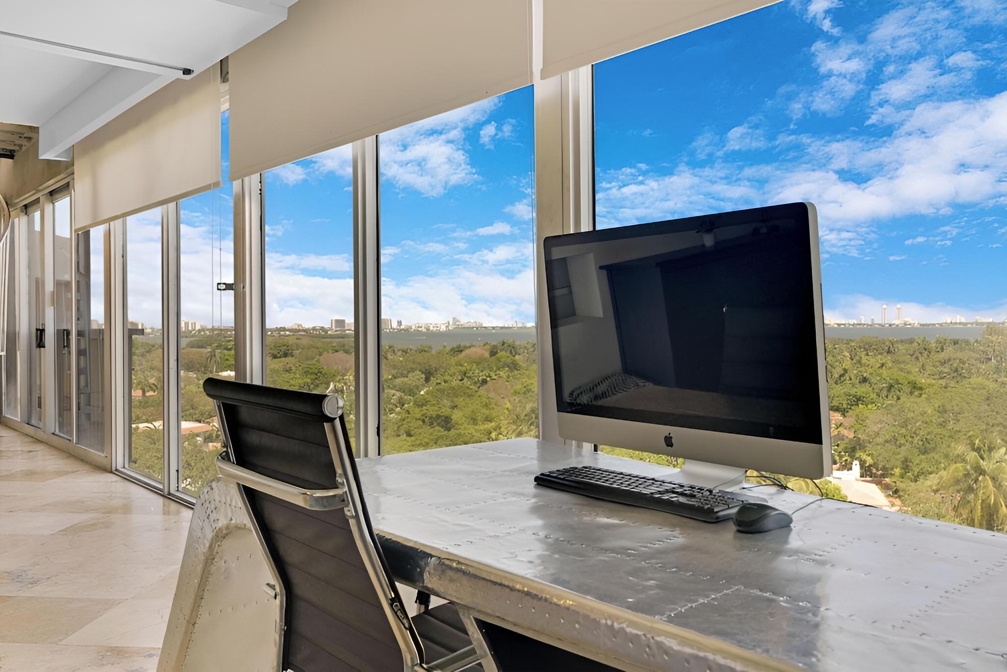 Roami at Biscayne Penthouse