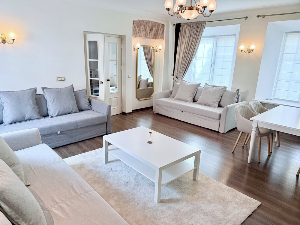 Pilies8 Luxury Vilnius Apartment