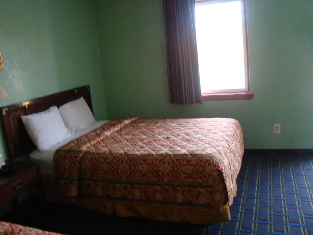 Budget Inn
