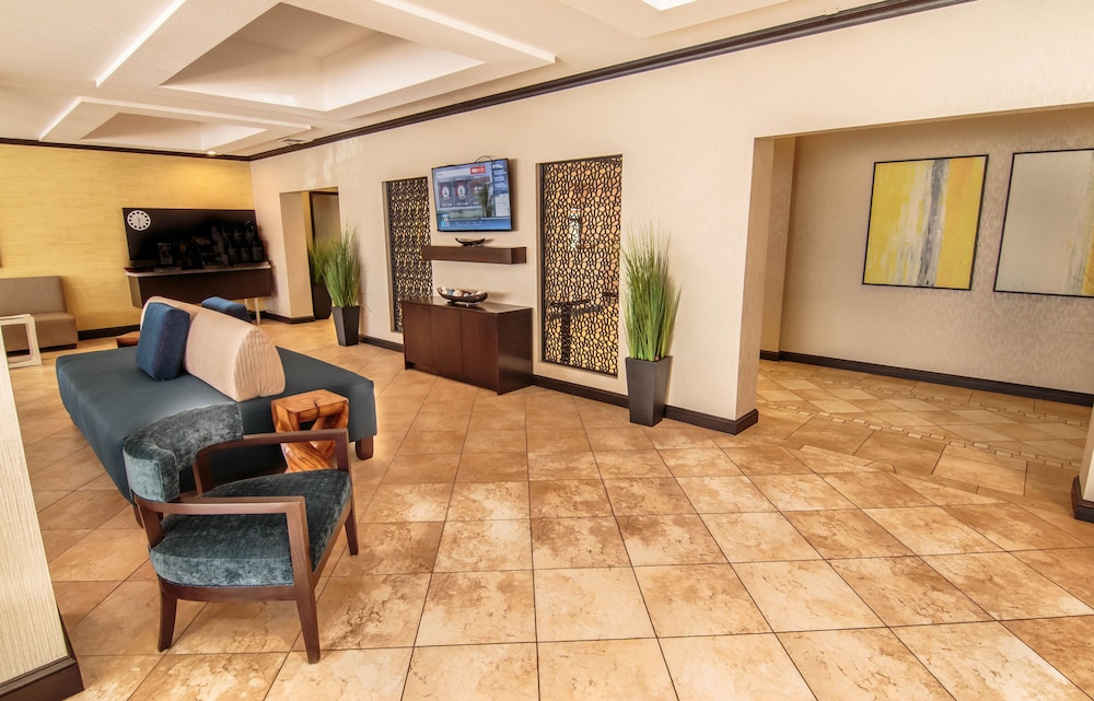 Farmington Vacations - Holiday Inn Express Suites Farmington, an IHG Hotel - Property Image 13