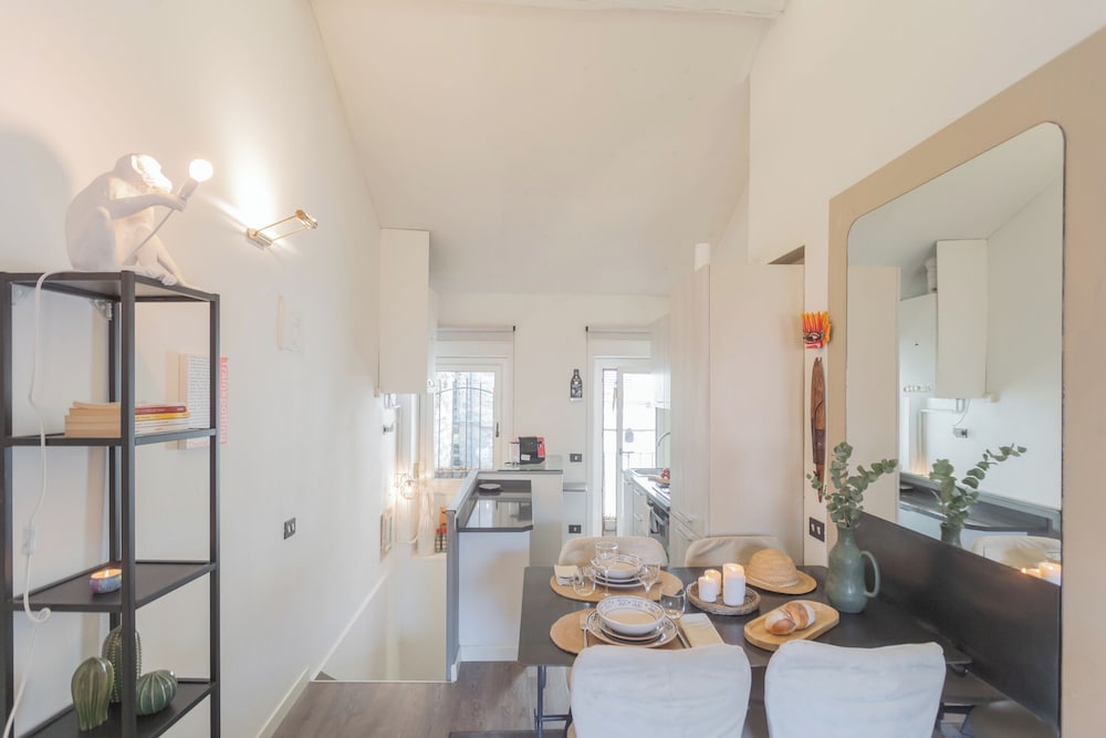 Pretty Studio in Old Town by Rent all Como