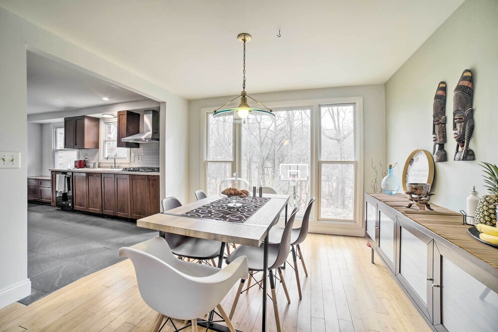 Charming Vacation Rental: 15 Mi to Pittsburgh - Property Image 6