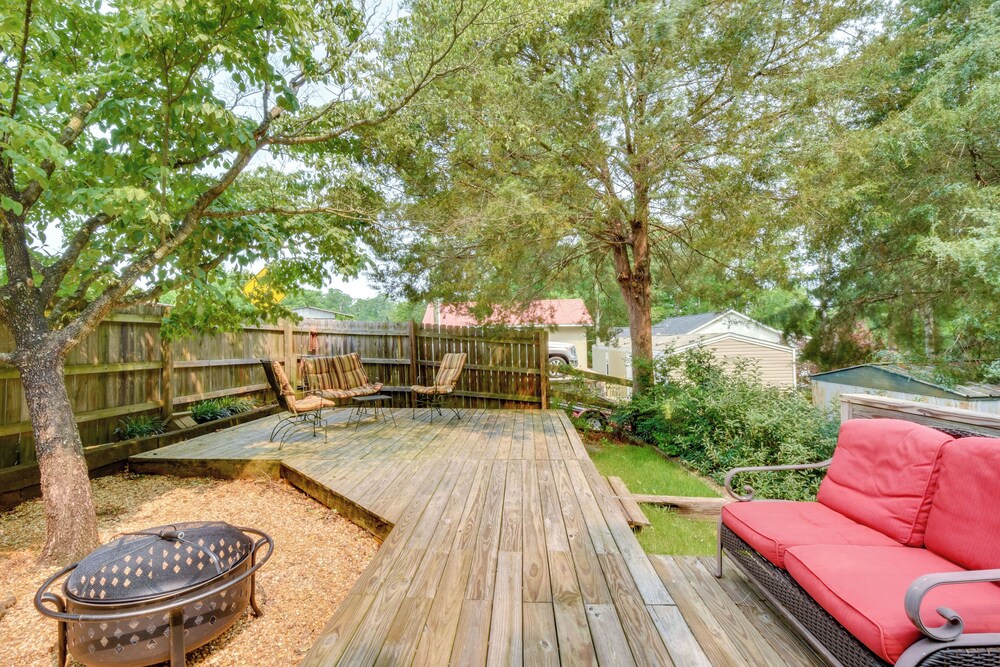 Waterfront Cabin w/ Private Dock on Lake Hartwell!