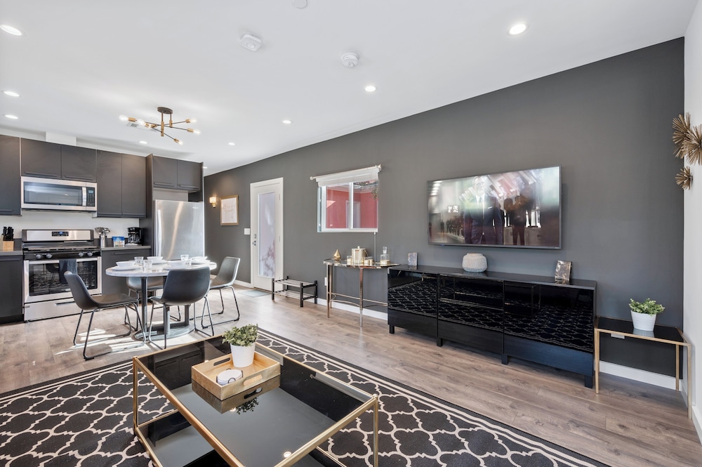 The Gower Street Bungalows by AvantStay