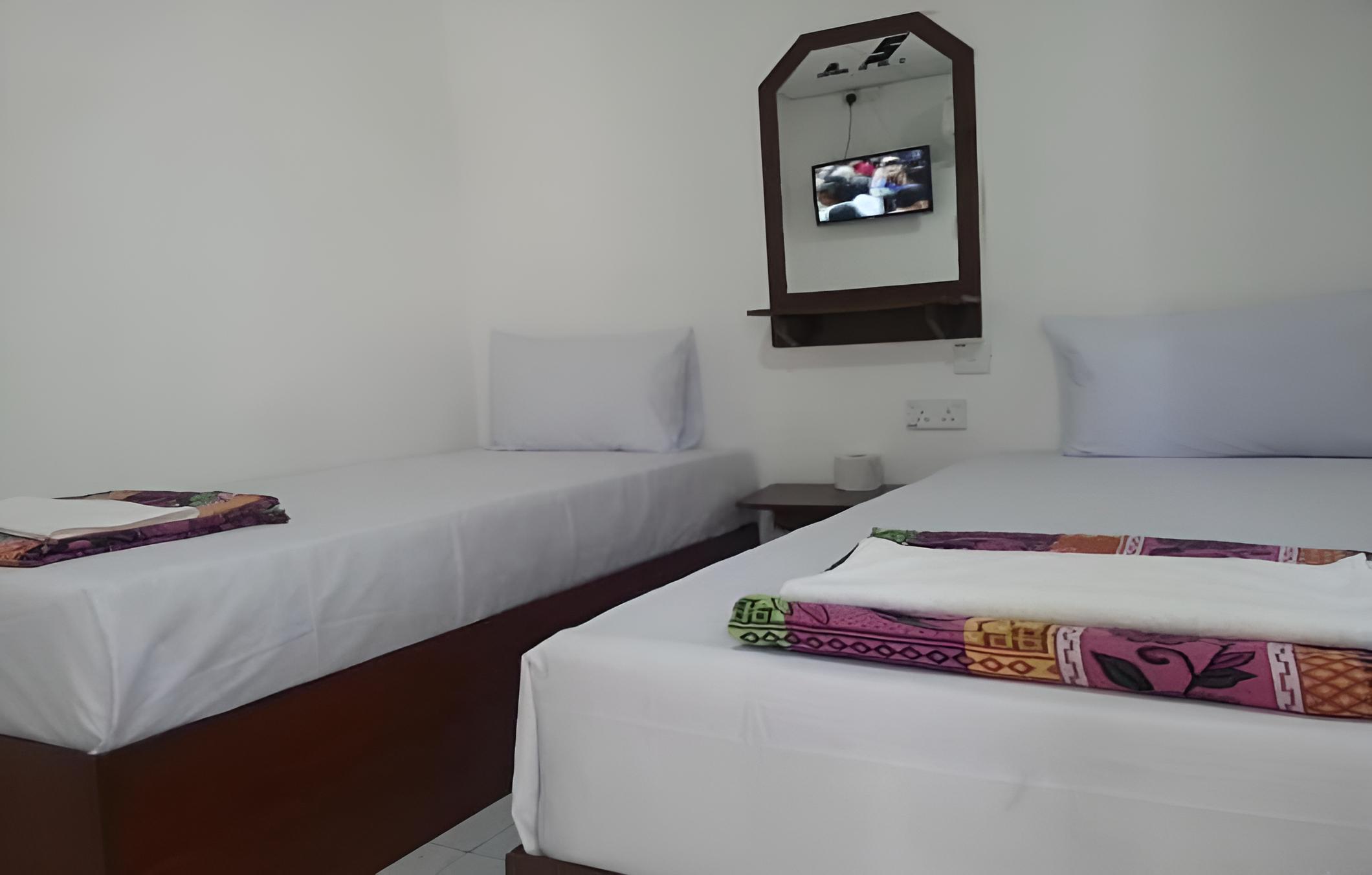 OYO 90273 Mz Hotel