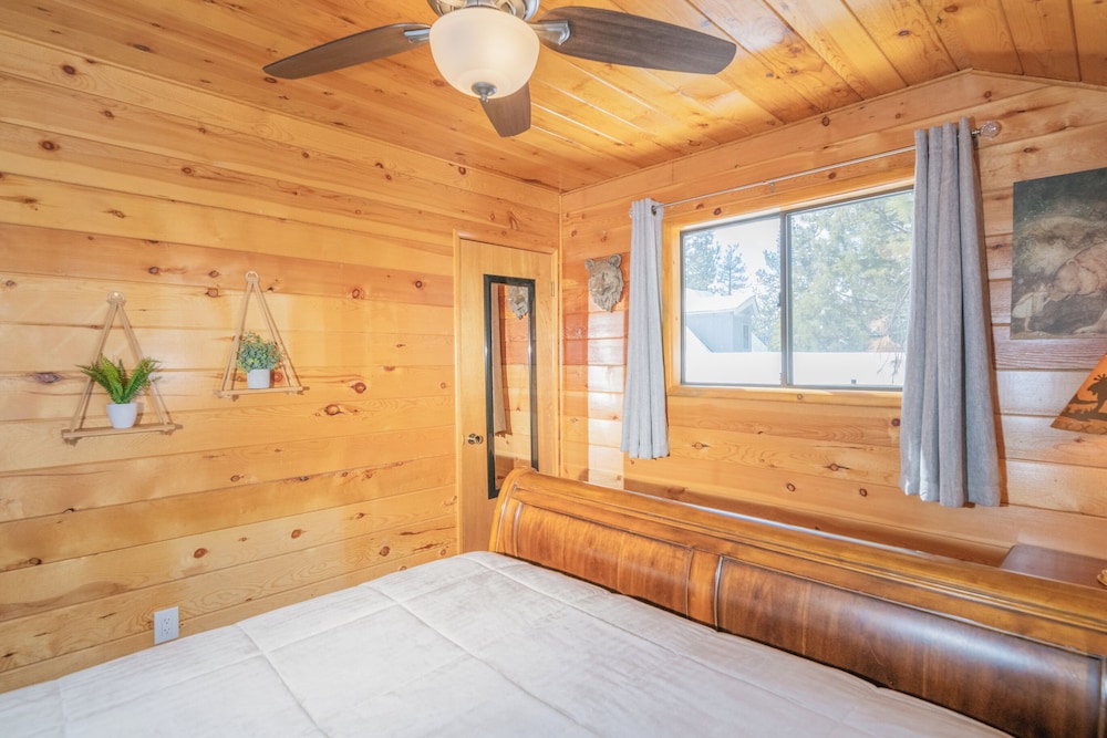 Grizzly Getaway view 5