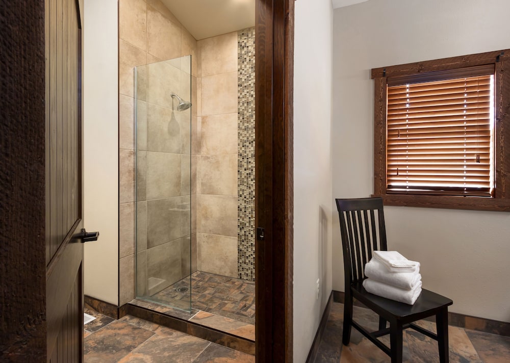 Sylvan Lake Lodge at Custer State Park Resort