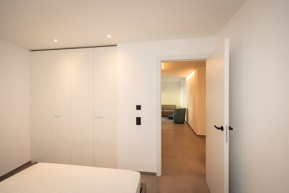 Res.3544 Jr Suite 207