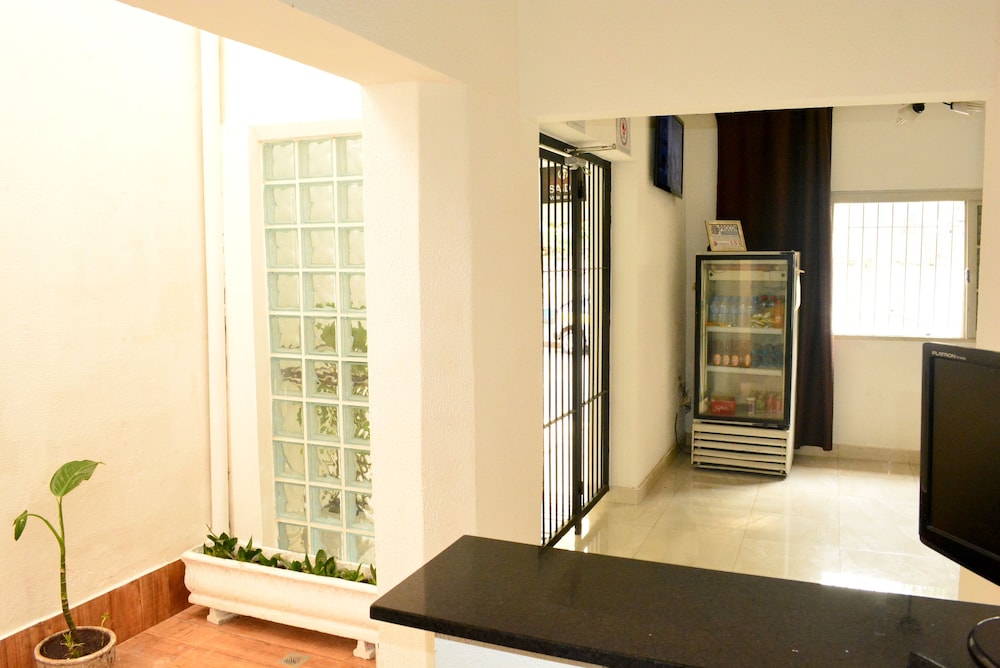 Lize Hotel-Hostel
