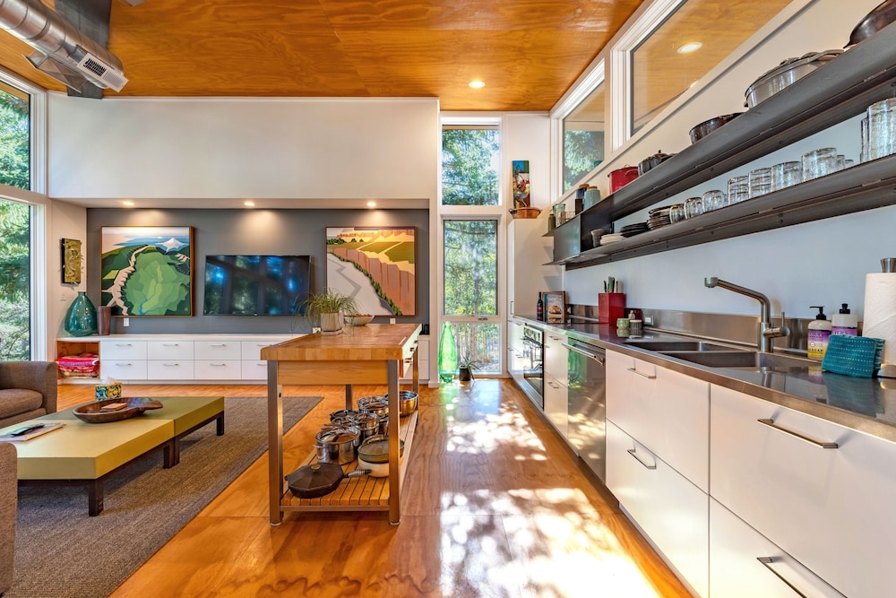 Happenstance Vineyards 2 Bedroom Home