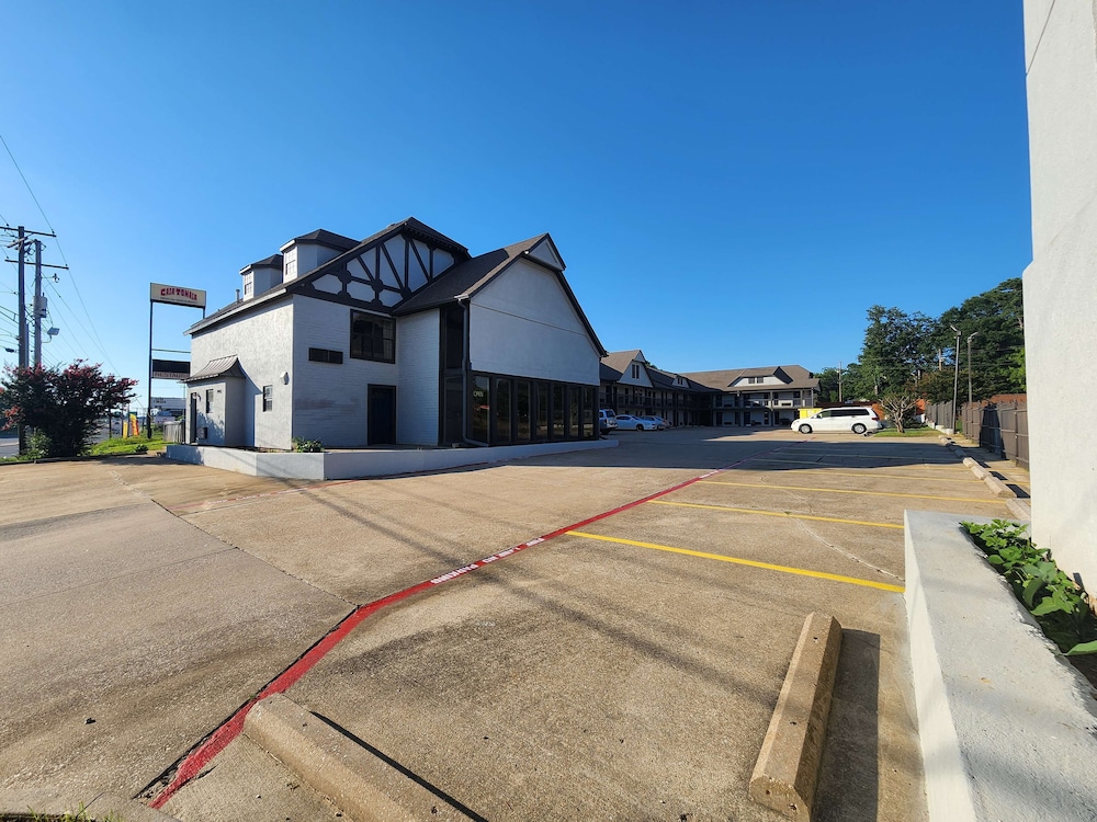 San Antonio Vacations - Americas Best Value Inn Longview - Property Image 12