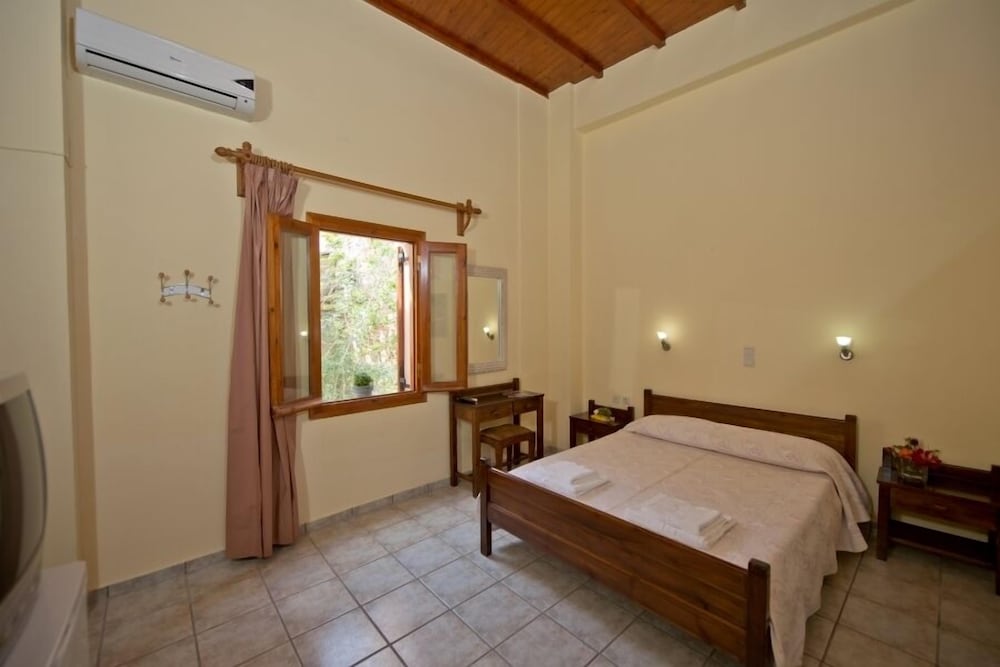 Katerina Traditional Rooms