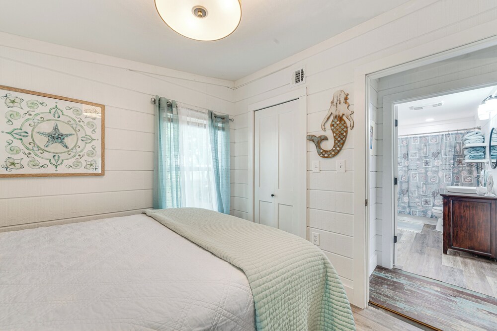 Walk to Boat Ramp: Newly Remodeled Seadrift Home!