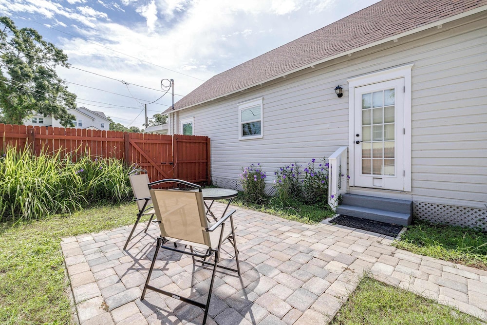 Barefoot Bungalow For 4