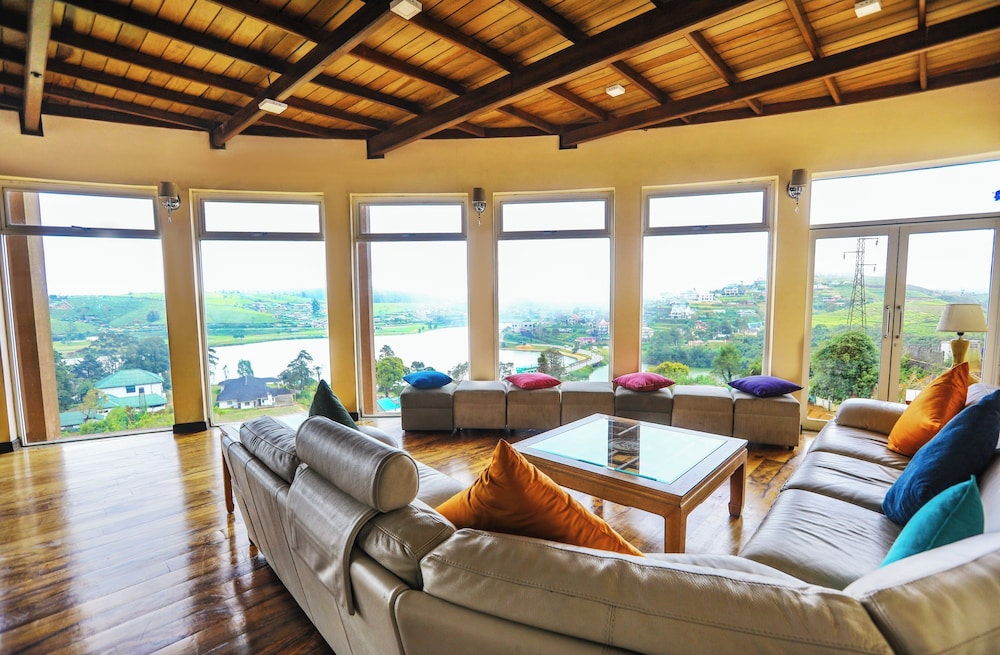 Yoho Villa Acacia