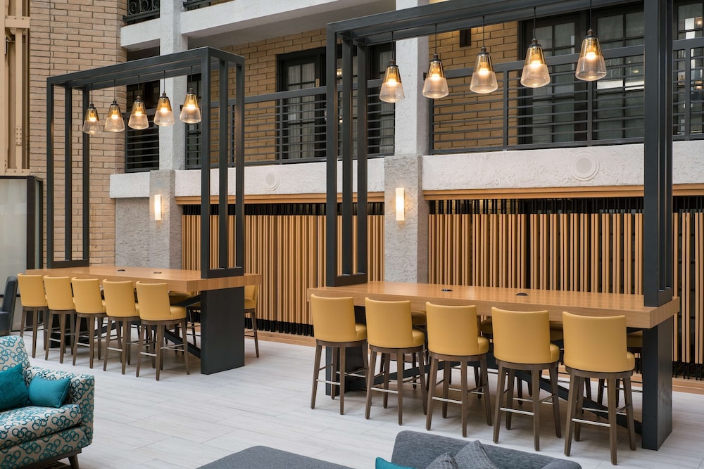 Embassy Suites by Hilton Austin Central-4