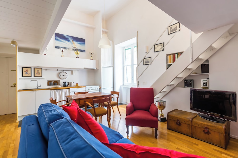 Grifeo- Quiet Flat on Panoramic Route