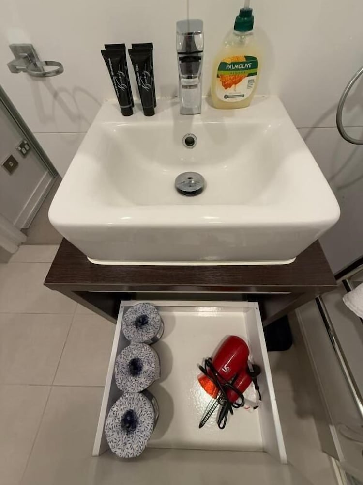 Near Sky Tower Cozy 1B Apt Close to Port