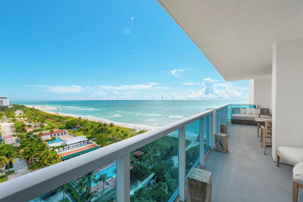 Luxury Vacation Rentals at 1 Hotel & Homes by LRMB
