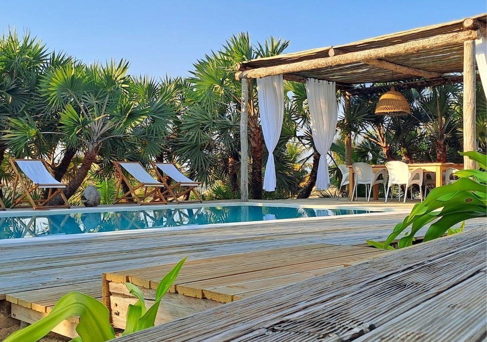 Coral Villa - Luxury Beachfront Villa with Private Pool by Karula