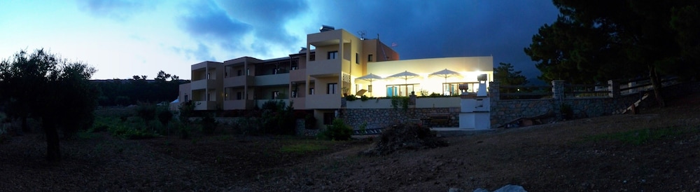 Miraluna Hotel