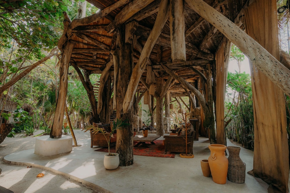 Hidden Gem With Private Pool and Rooftop Terrace