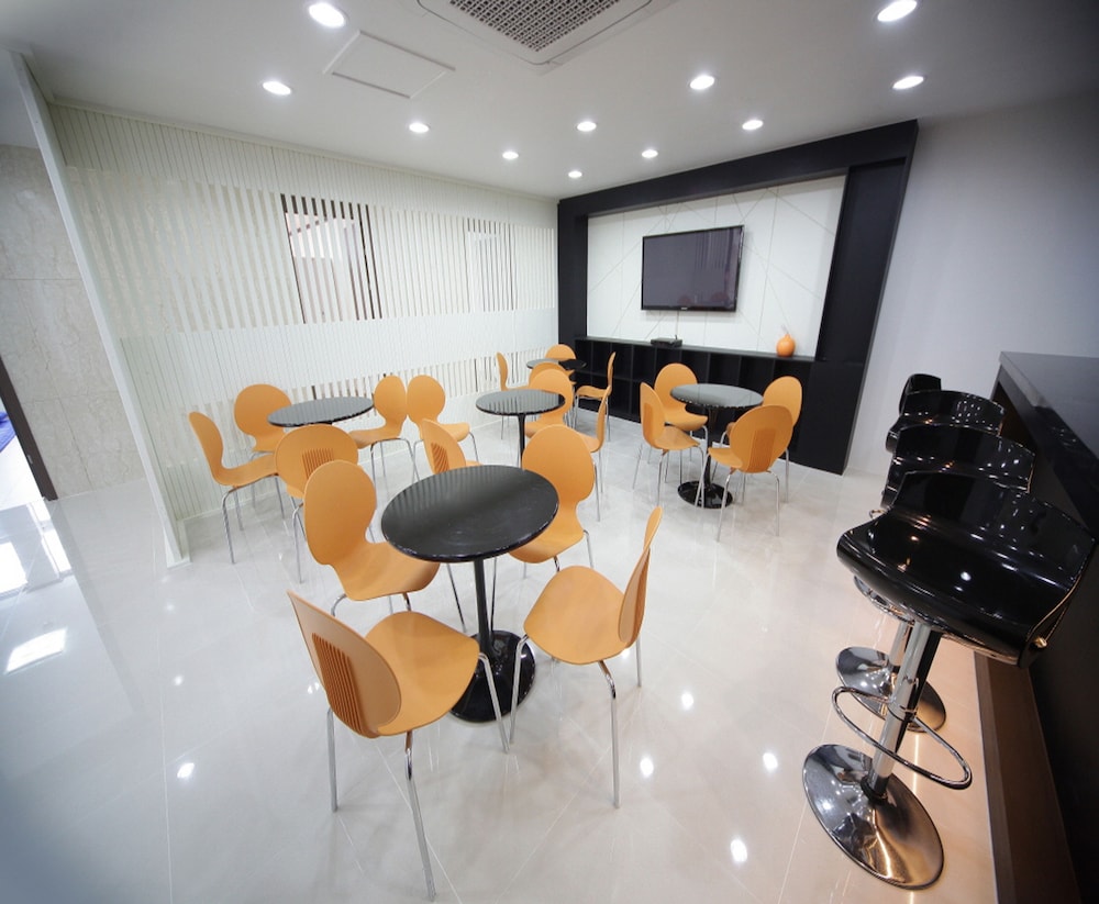 meeting & event spaces