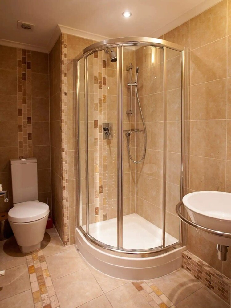 Impressive 2 Bedroom Luxury Flat in Chelsea