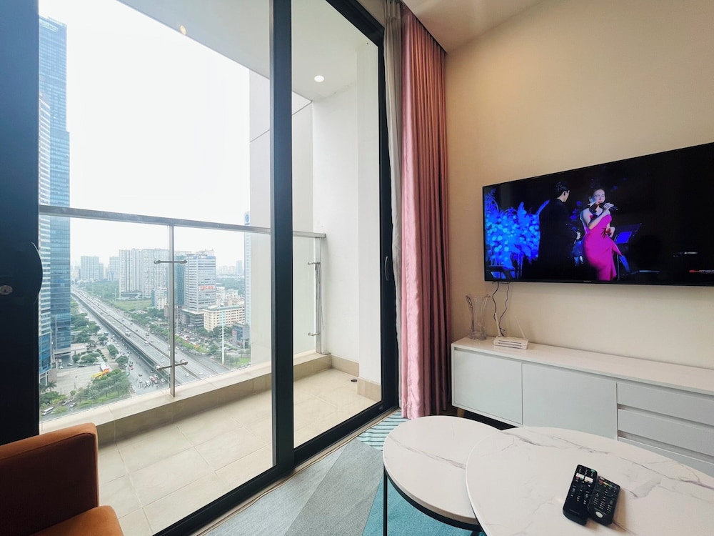 Sunny - Vinhomes Skylake Residences