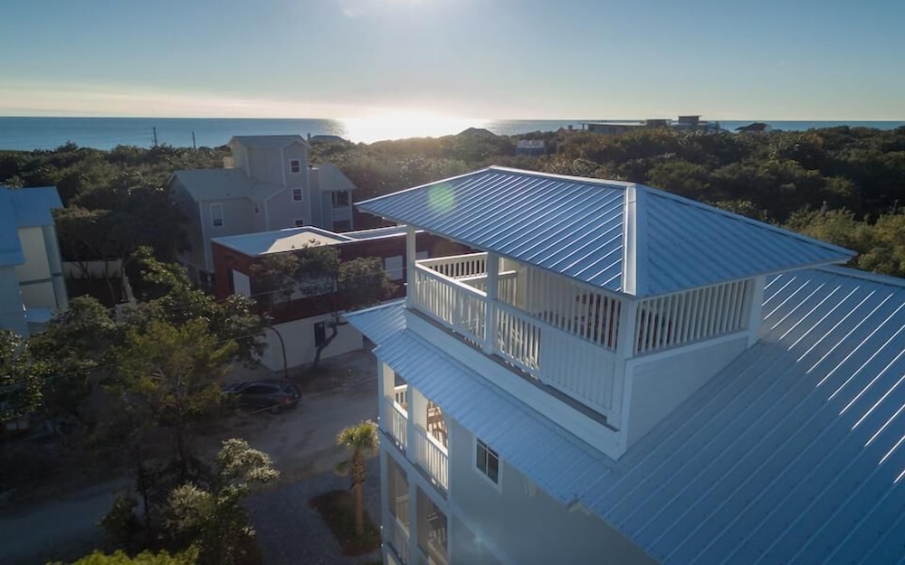 Big Sandy 8 Bedroom Holiday Home by Five Star Properties