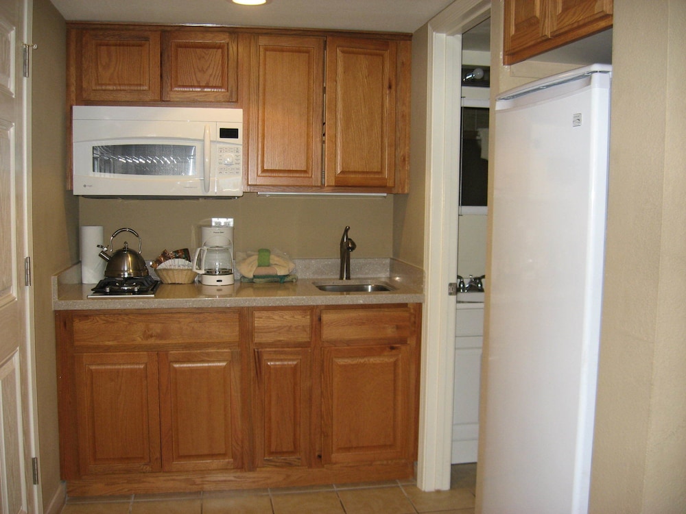 Lake Tahoe Vacations - Beachcomber Inn - Property Image 43