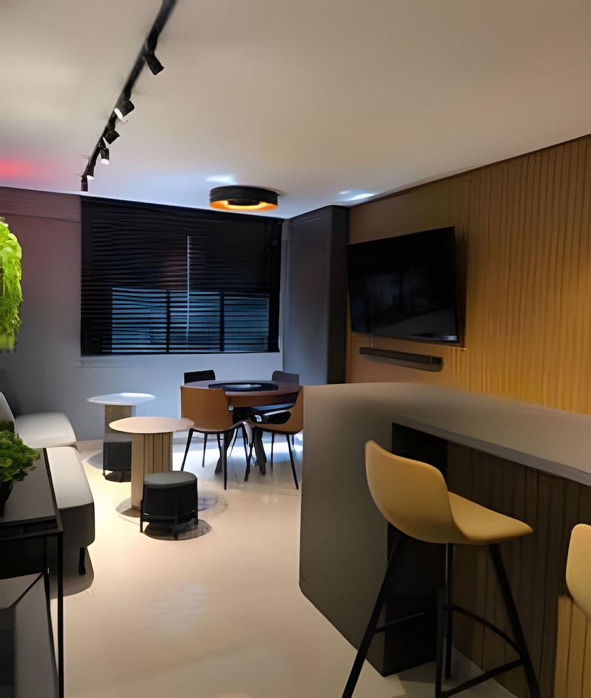 Studio Design 3 - Lions